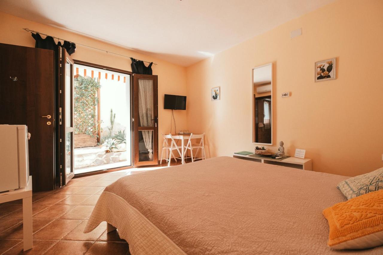 Villa Bella Salmagi - Surya Sardinia Holidays & Yoga Capitana Eksteriør bilde